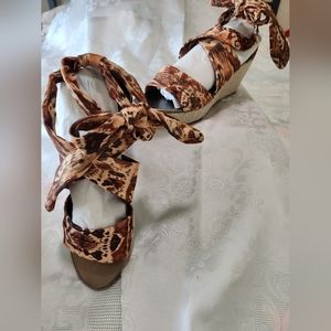 Impo "Gleam" Espadrilles in "Aztec Fabric" Sz8M!!